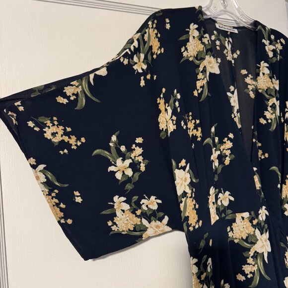 REFORMATION Winslow Dress in Yolanda - Picture 5 of 6